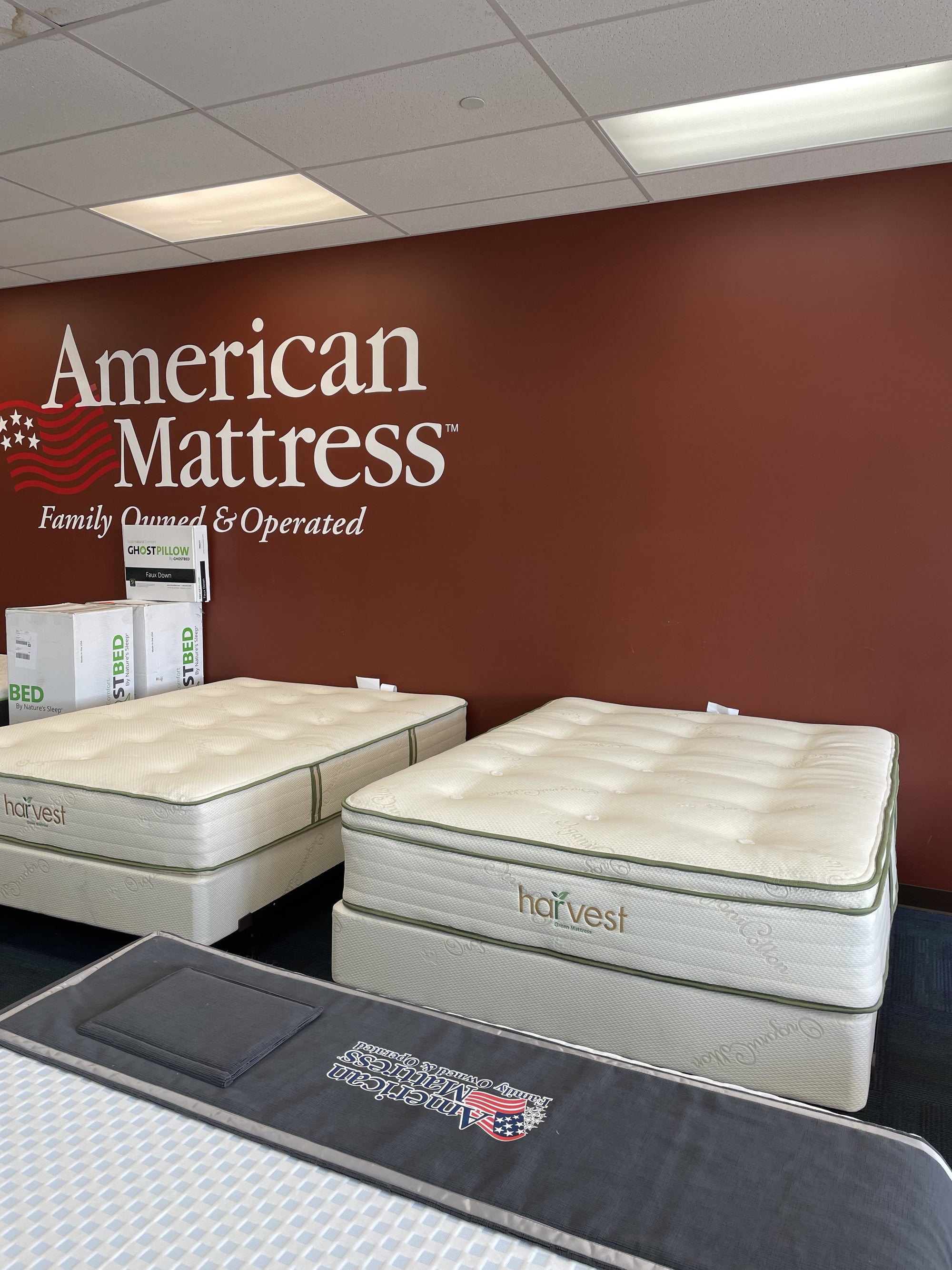 American-Mattress-Harvest-Green-Mattress-Experience-Center-in-Northbrook-IL-In-Store-Display